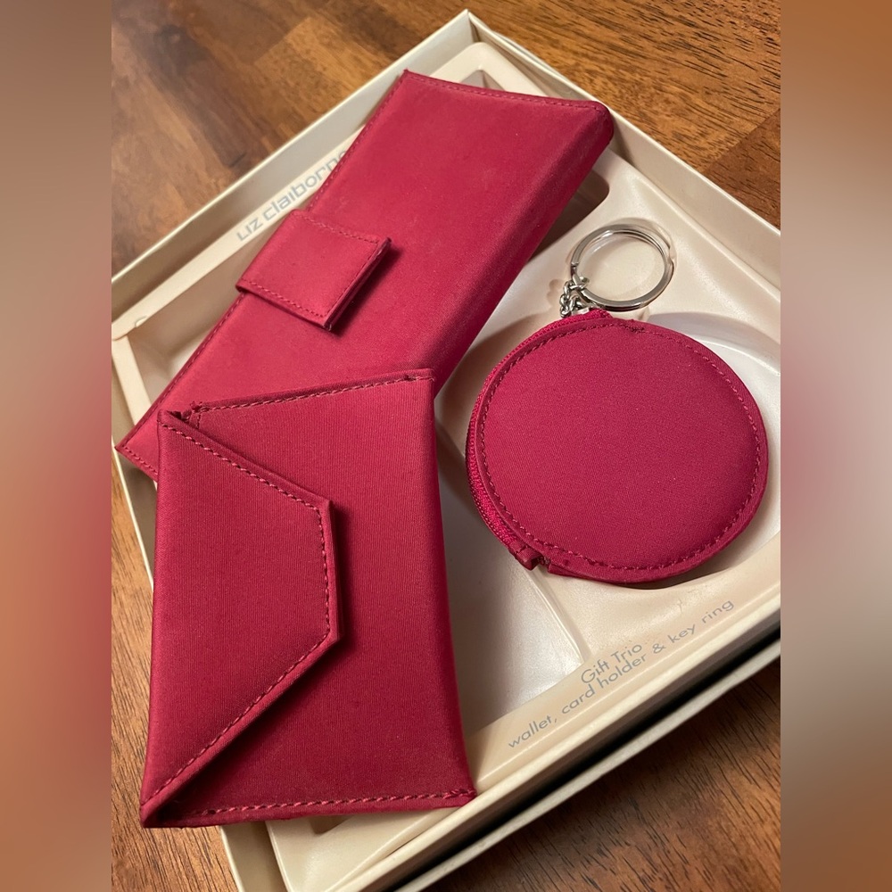 ***SOLD***Vintage Liz Claiborne Checkbook Wallet